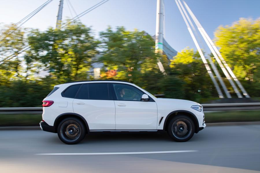  BMW X5 xDrive45e iPerformance (G05) 2019 года  (WW) (фото 11 из 102)